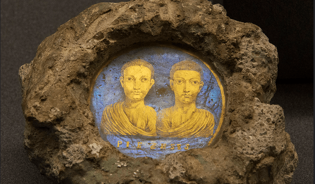 Roman Gold Glass and the Epigraphy of  Toasting in&nbsp;Antiquity